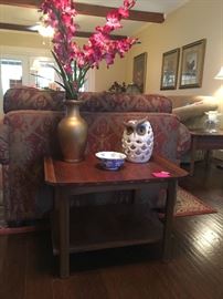 Mid Century modern end table by Lane