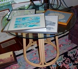 NICE ROUND GLASS TOP TABLE