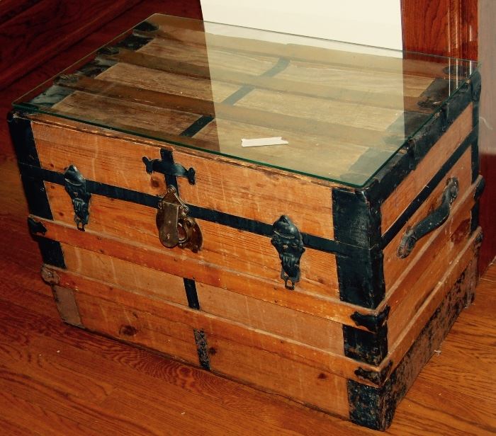 TOTALLY REFINISHED TRUNK WITH GLASS TOP