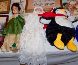 VINTAGE DOLLS & STUFFED ANIMALS