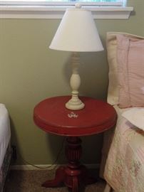 Round side table and Lamp