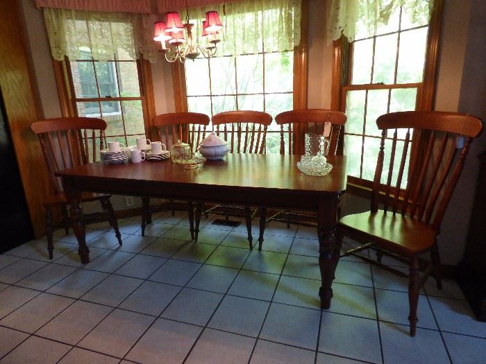 Lexington "Farmhouse Style" table with 6 chairs.  Table has drawer at each end.