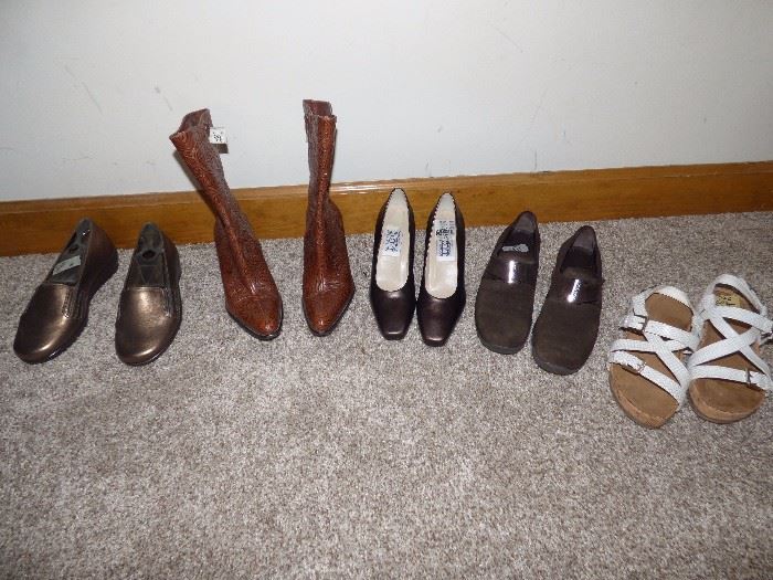 Misc. ladies shoes size 6 (most new, never worn)