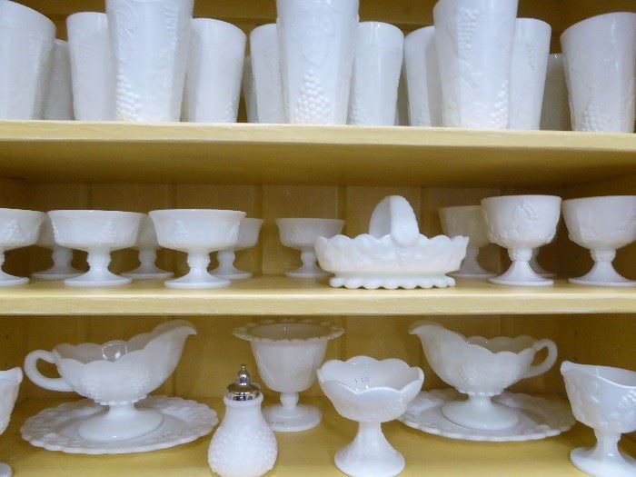 Large milkglass collection