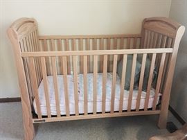 WOOD BABY CRIB 