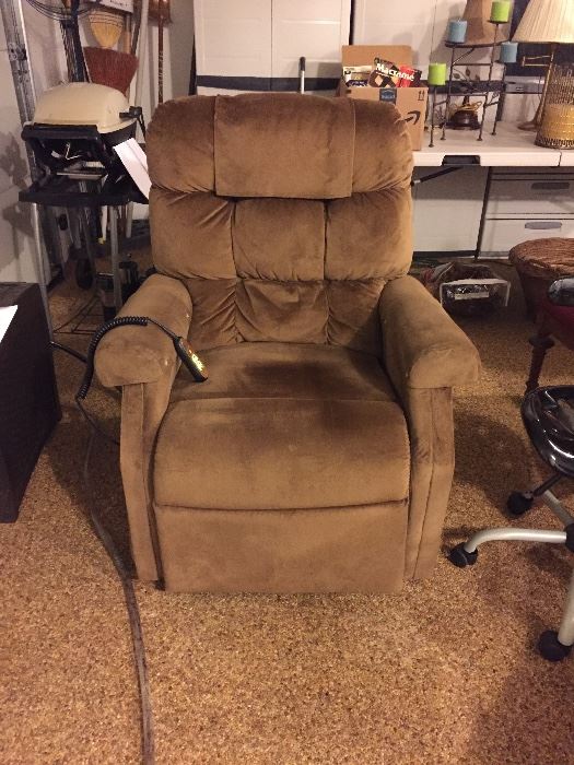 Power lift chair with remote.