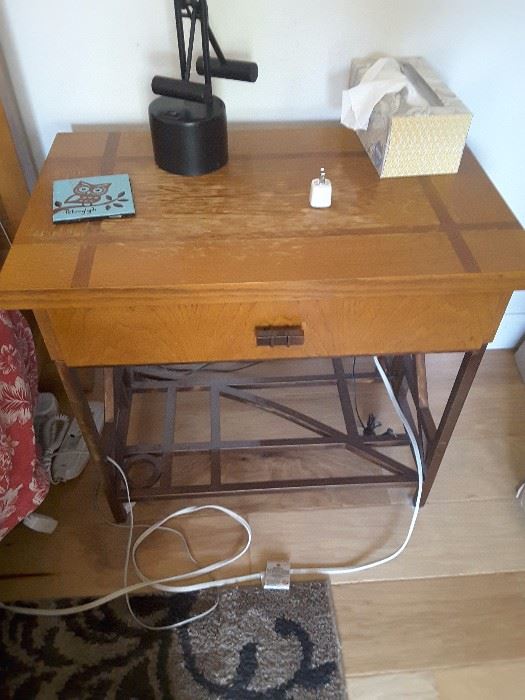 Small matching Oak end/side table/might stand. There are 2 of these. Needs refinishing. 1992 from Macy's.