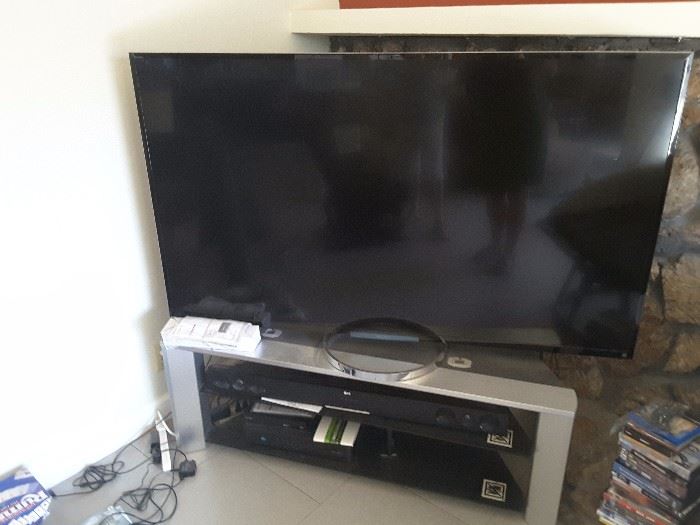 Sony LCD TV. From 2012. It has 3-D Glasses that go with it.