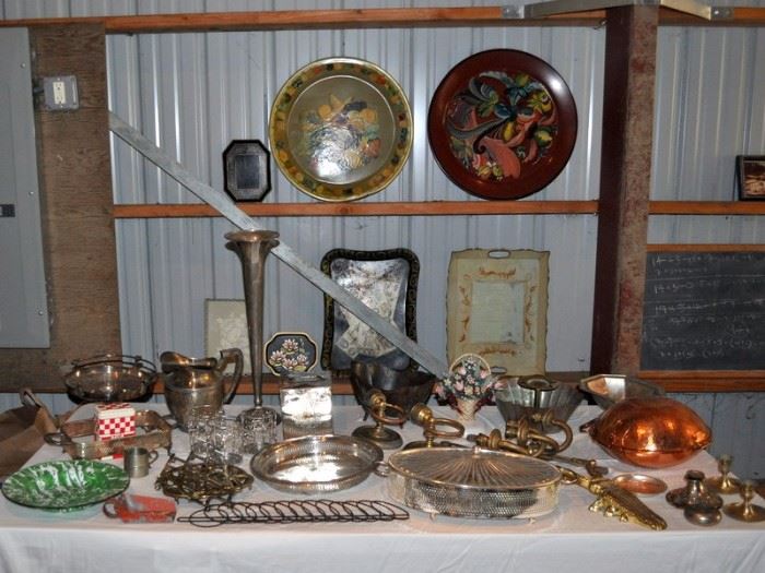 Metal ware including collection of tole painted trays.