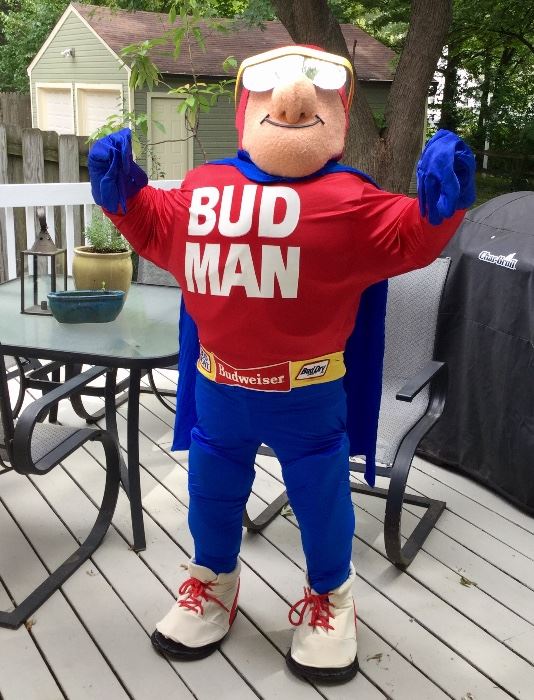 BUD MAN MASCOT! INCLUDES PADS AND ALL! Your model here is 5' tall...but this is one size fits all! 