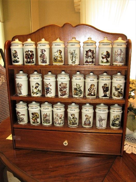 Hummel Spice Set with Wood Wall Display Holder