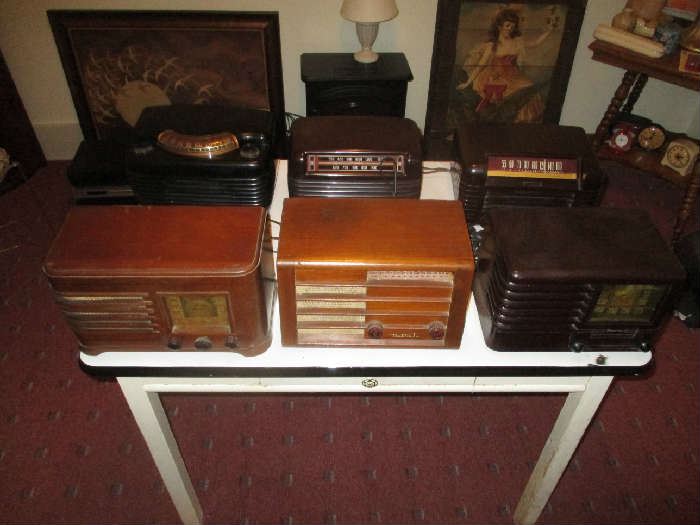 Vintage and antique radios
