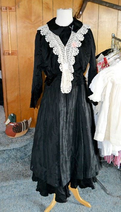 More Victorian clothing