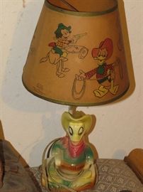 Adorable Donald Duck lamp