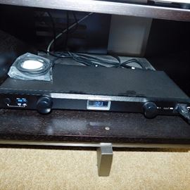 , Panamax M4300PM surge protection system