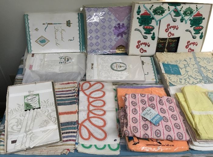 VINTAGE SHEETS, TABLE CLOTHS, NAPKINS, MANY STILL NEW IN PACKAGES