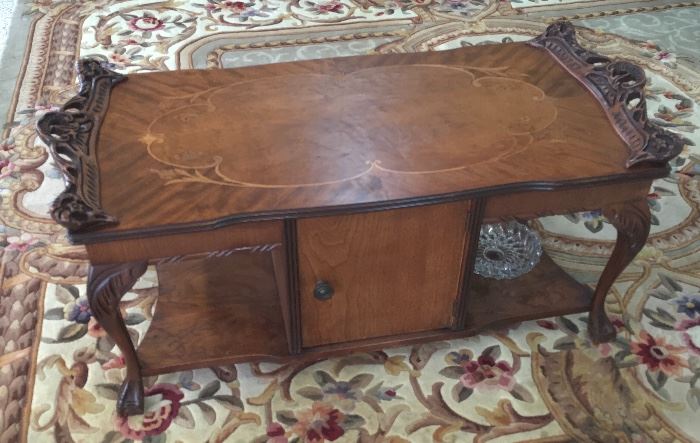 VERY FINE RARE CARVED & INLAY WOOD COCKTAIL TABLE, WITH GLASS HOLDERS INSIDE. 