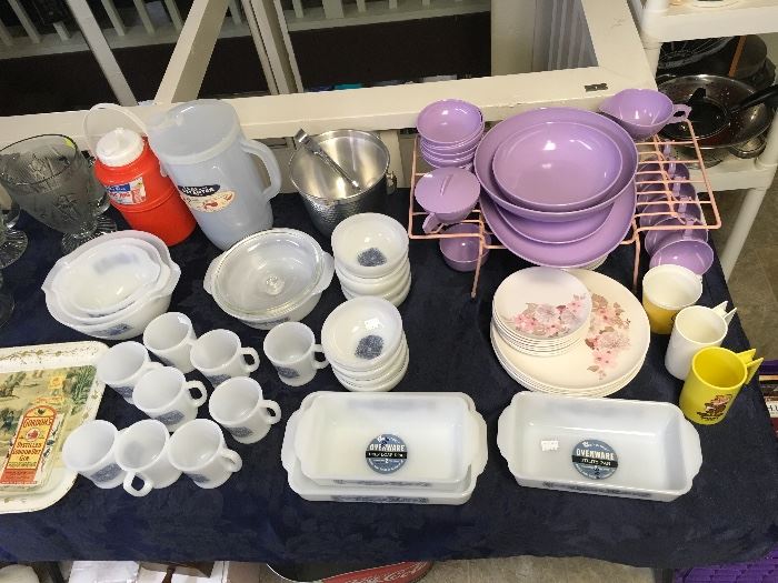 VINTAGE MELMAC & KITCHENWARE CASSEROLE BAKE DISHES PLUS COFFEE MUGS. MOST ALL UNUSED WITH ORIGINAL TAGS