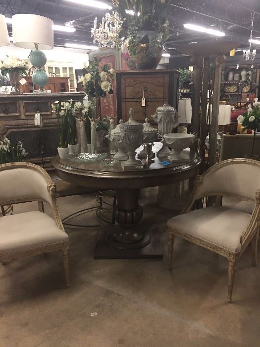 chairs, tables, home decor, plants, lamps