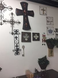 Wall Art, Crosses, Fleur De Lis, Plate Holders, Baskets