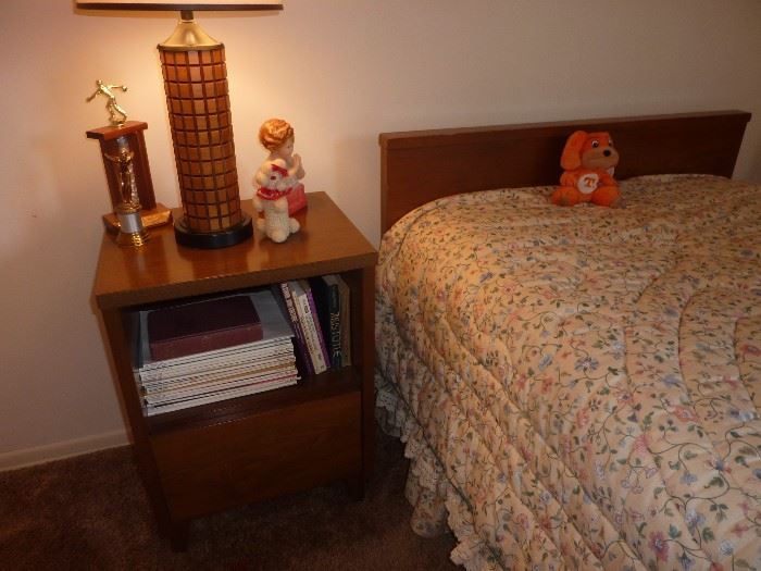 Stanley Mid-Century twin bed with matching night stand