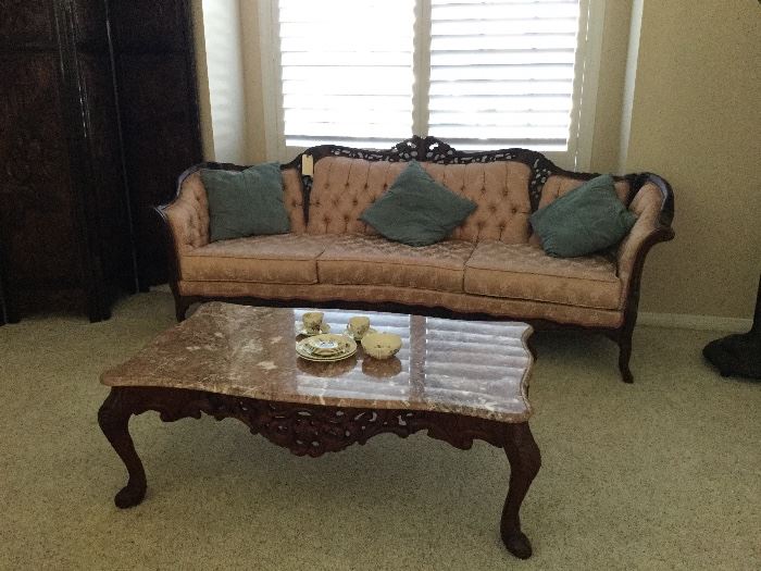 Victorian style couch with coffee table and marble top ! Excellent condition 