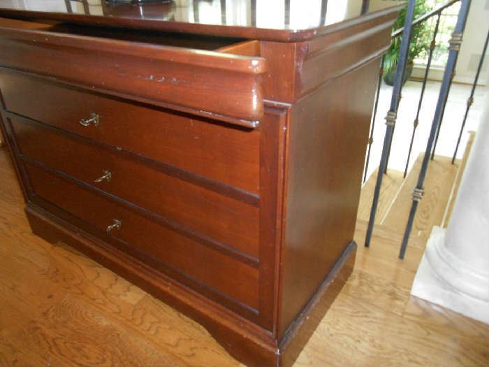 Sun Room:  The French GRANGE chest's cornice drawer is now open.  It's kind of a "secret" drawer because it has no hardware and looks like a part of the design rather than a drawer. (Keep in mind that GRANGE furniture is made in France and imported to the U.S.)