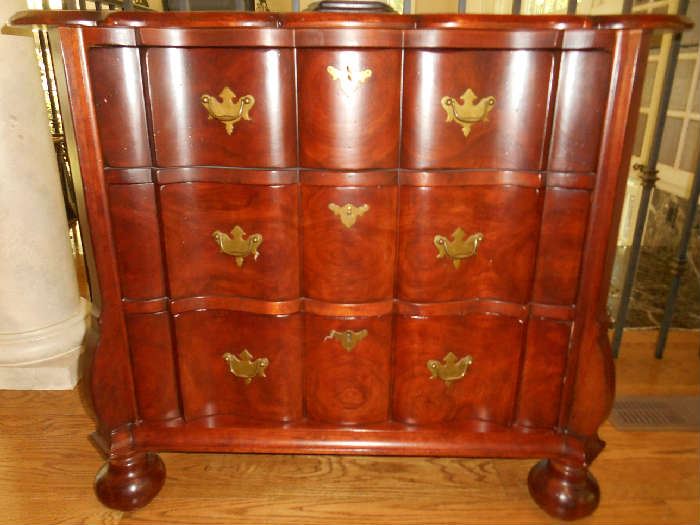 Sun Room:  This chest was placed in the sun room to make it easier for you to move upon purchase.  It has three drawers and a scalloped top chest and was made by WRIGHT TABLE CO.  It measures 36" wide x 21" deep x 32" tall.