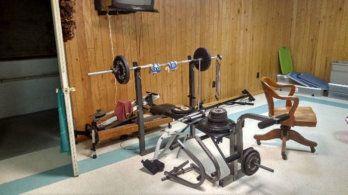 Weight bench with weights. 