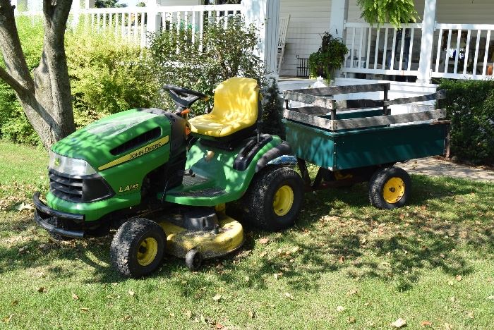 John Deere tractor with cart 