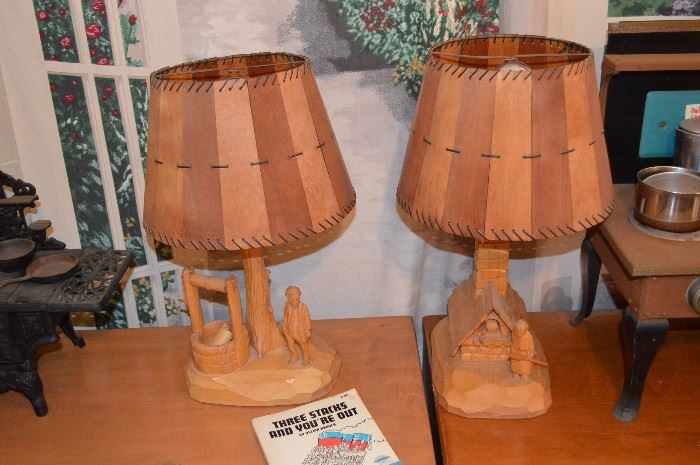 2 wood lamps