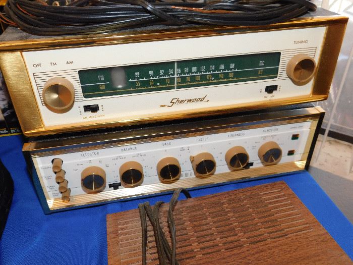Sherwood 200 tuner and amplifier, turns on, not tested with speakers but you may do so onsite.