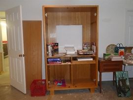 RALPH LAUREN ENTERTAINMENT CENTER W/DOORS