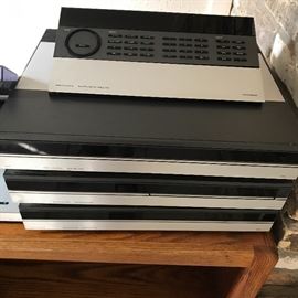 Bang and Olufsen 5500 model
Sound system