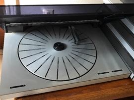 Bang & Olufsen turn table