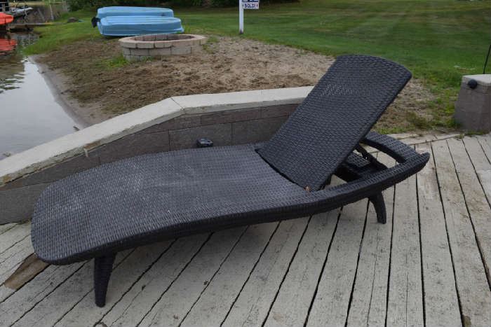 Lounger patio chair