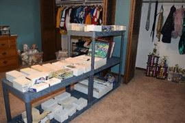 COSTUMES, HATS, HOCKEY CARDS, JERSEY