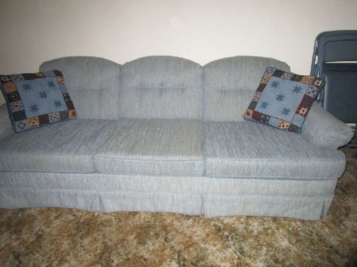 sofa in nice condition
