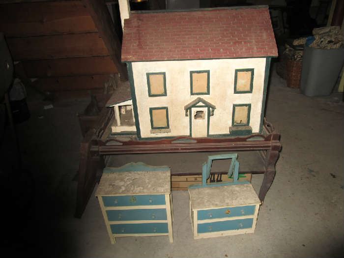 Great old Doll house