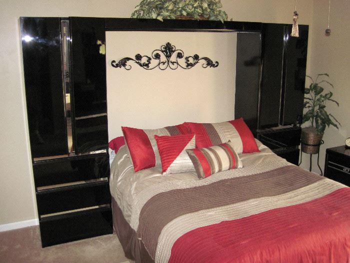 Black Lacquer Bedroom Set with Storage and Drawers