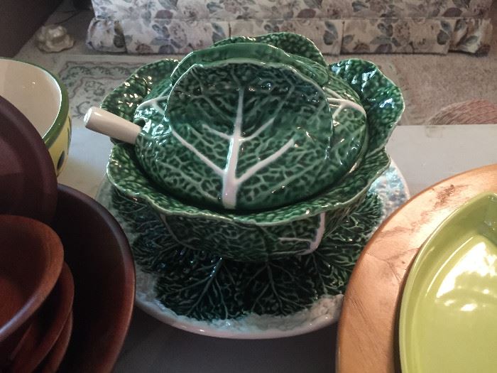 Green Cabbage soup tureen 