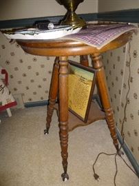 Antique Tripod round Lamp table with ball/claw feet
