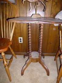 Vintage Pedestal Spider Leg wood side table