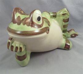 Rare Brush McCoy Art Pottery Bull Frog Lawn Ornament or Statue 