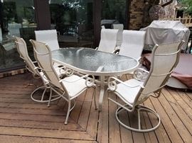 patio table and chairs