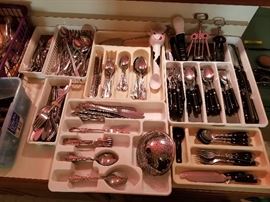 silver ware and flatware sets