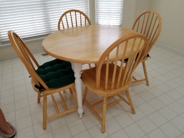 KITCHEN TABLE AND CHAIRS