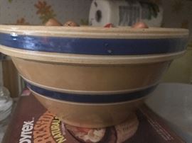 Vintage pottery mixing bowl