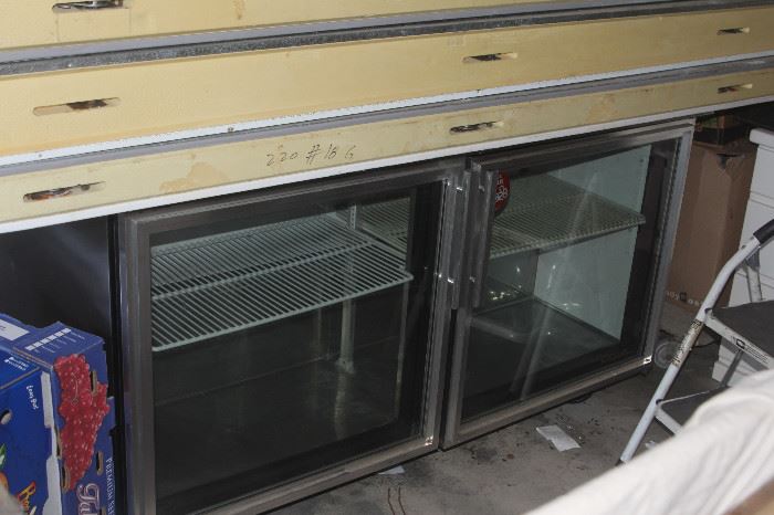2 door glass refrigerator
