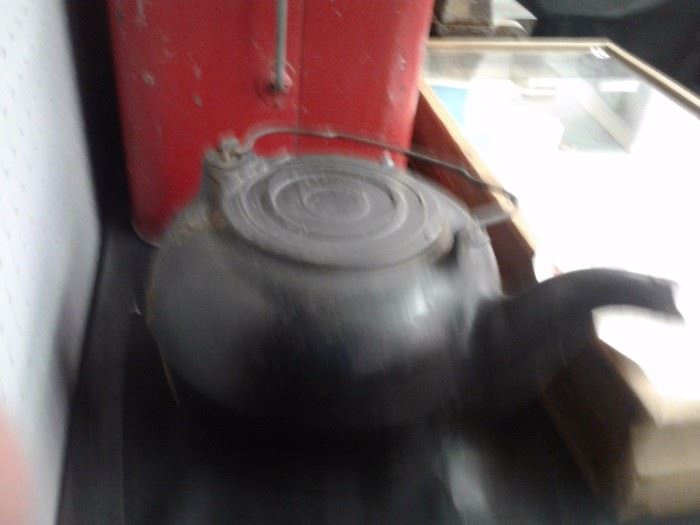 Antique Cast Iron Kettle 8 In 